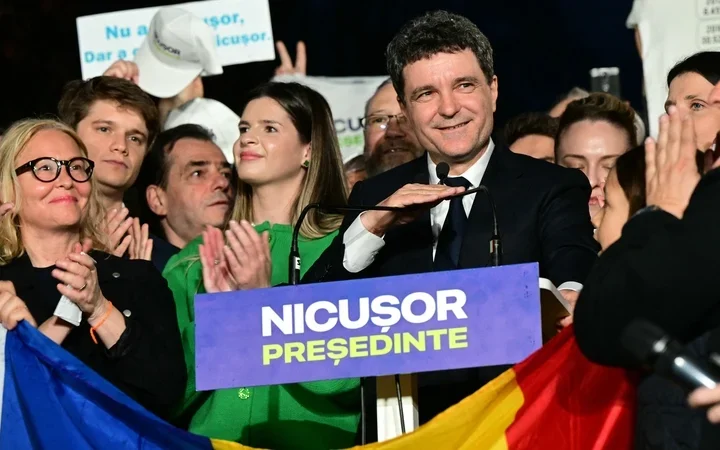 Centrist Dan set to win Romanian presidency - exit poll