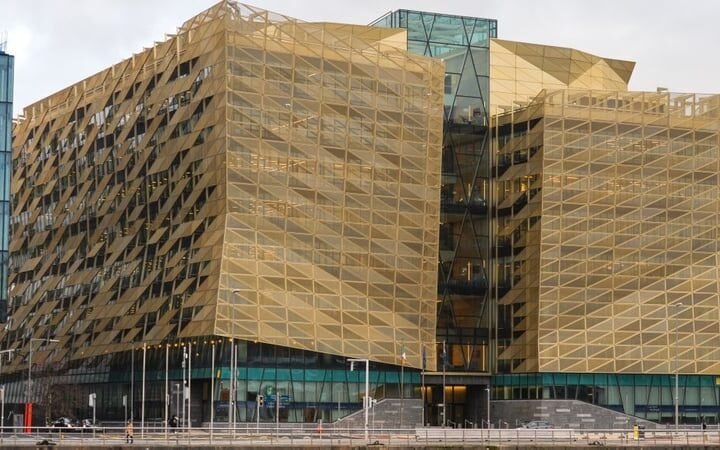 Central Bank warns Govt Budget package 'too large'