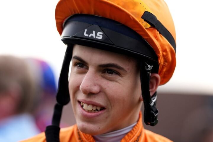 Apprentice jockey Tommie Jakes, 19, dies suddenly at his home in Freckenham