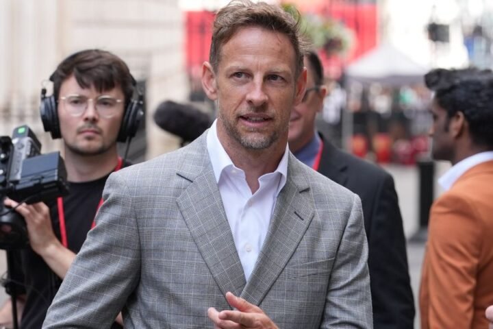 Jenson Button announces retirement from motorsport to focus on family life