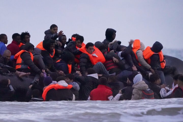 Asylum seekers facing benefit cuts for refusing work or breaking the law