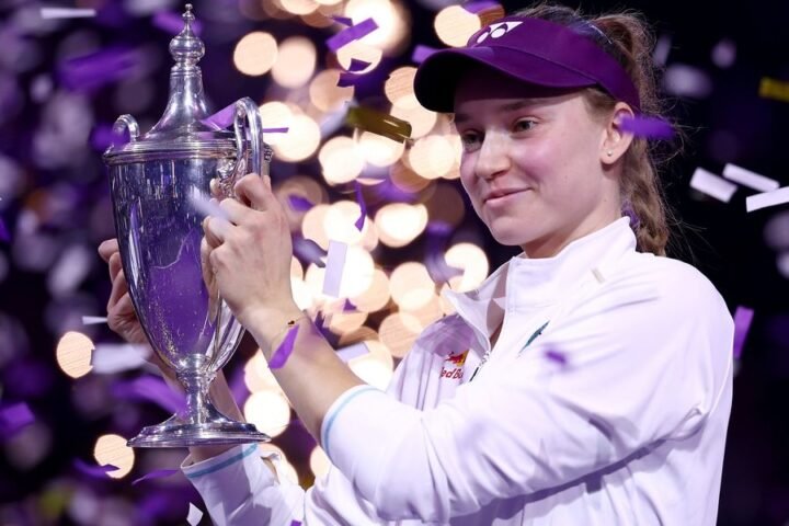 Elena Rybakina faces backlash for snubbing WTA CEO after WTA Finals victory