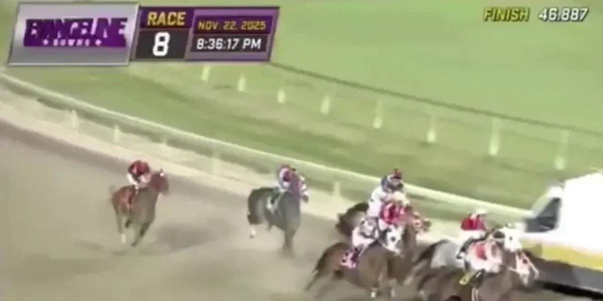 Jockeys avoid collision with ambulance during Louisiana horse race, prompting safety concerns