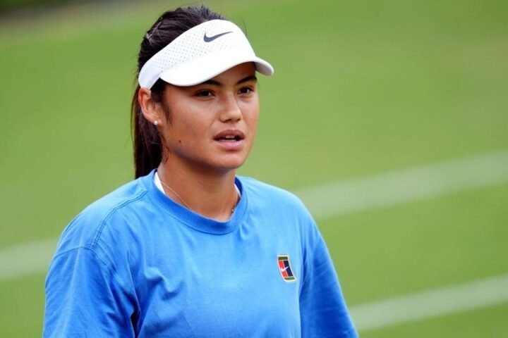 John Lloyd criticises Emma Raducanu for prioritising WTA Tour over Billie Jean King Cup duty