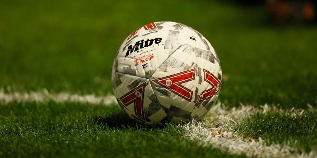 Match abandoned after sexist comments directed at female referee during Midlands Division fixture