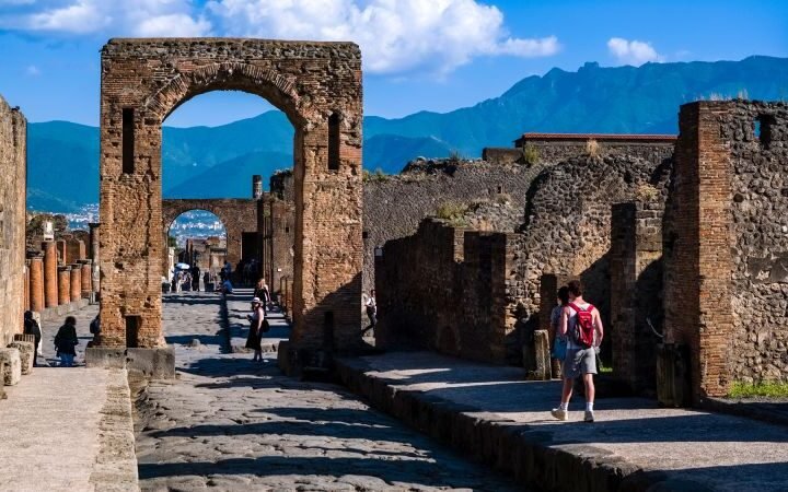 Ancient Pompeii site uncovers secrets of Roman concrete building practices