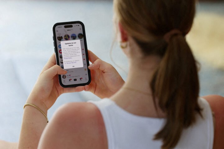 Starmer considers implementing Australia-style social media ban for under-16s in the UK