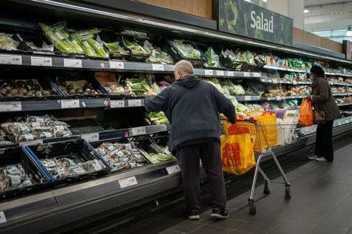 UK inflation falls to 3.2% in November as food prices decline