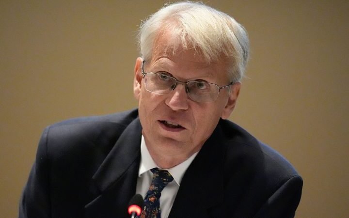 Vaccine advisory committee chair departs for health department role as new chair appointed