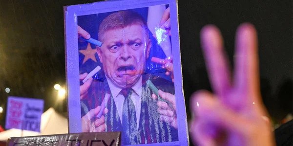 Majority of Slovaks dissatisfied with Robert Fico’s government, poll shows