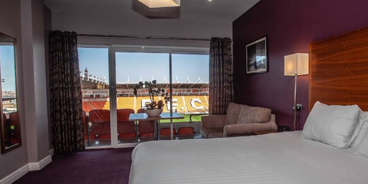 Blackpool hotel faces backlash over £2,500 fine for guests looking out during matches