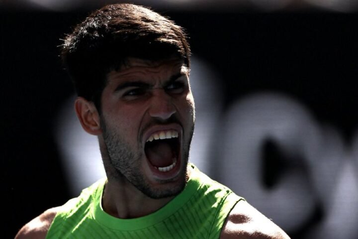 Carlos Alcaraz advances to Australian Open quarter-finals, nearing historic Grand Slam achievement