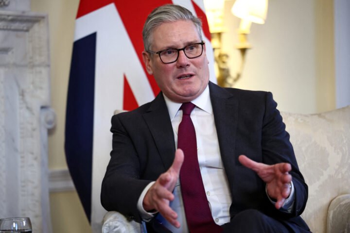 Keir Starmer considers potential social media ban for under-16s to enhance child protection