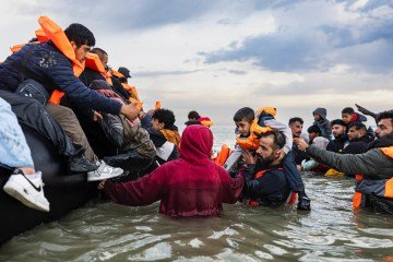 Labour’s immigration strategy faces criticism as small boat arrivals reach record levels