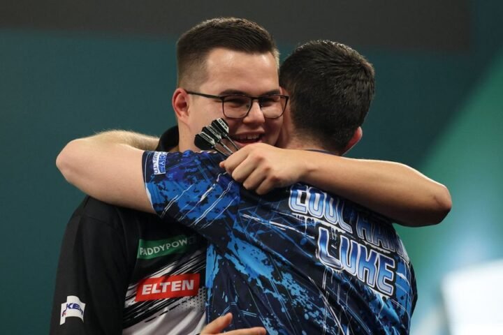 Luke Humphries eliminated from World Darts Championship after defeat to Gian van Veen