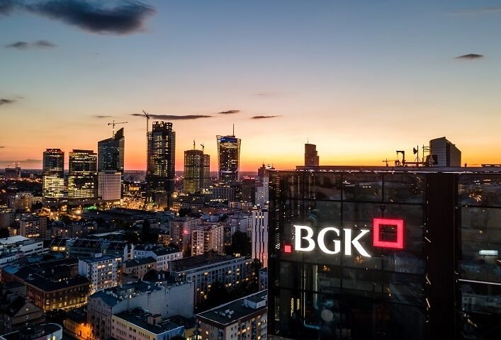 Polish state bank gains legal pathway to operate in Ukraine, expanding Poland’s economic footprint