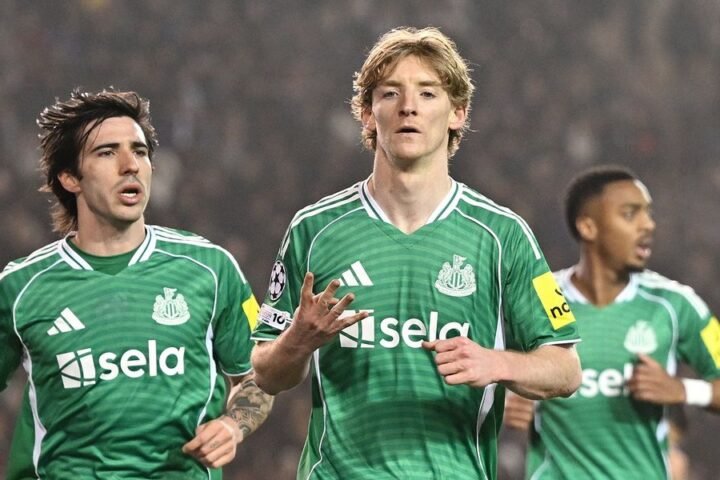 Anthony Gordon sets Newcastle Champions League record in dominant win over Qarabag