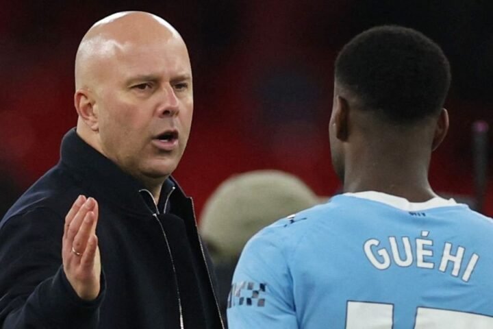 Arne Slot criticizes officiating after Liverpool's narrow defeat to Manchester City