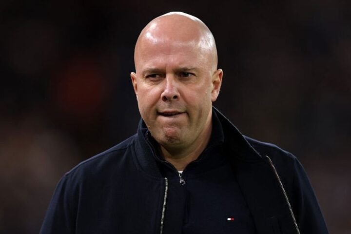 Arne Slot responds to Wayne Rooney's criticism of his managerial presence at Liverpool