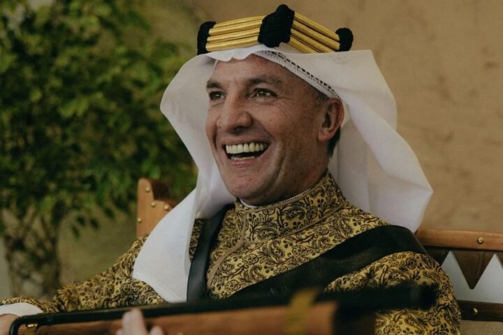 Brendan Rodgers sparks reactions in Saudi Arabia wearing traditional attire and holding a rifle