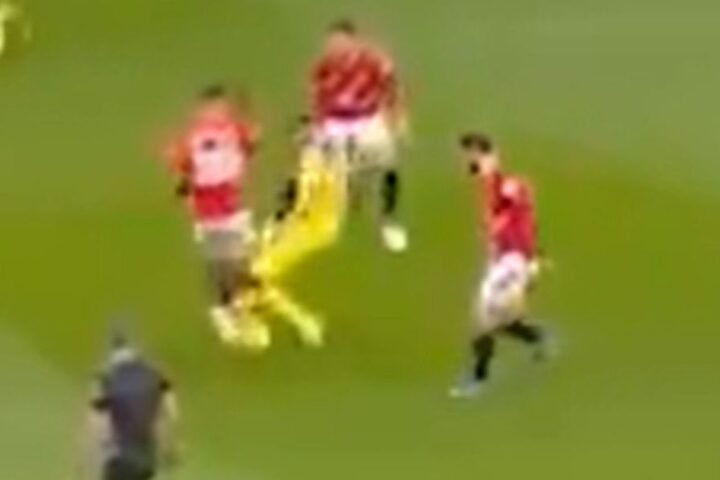 Cristian Romero sent off for Tottenham against Manchester United after criticising club management