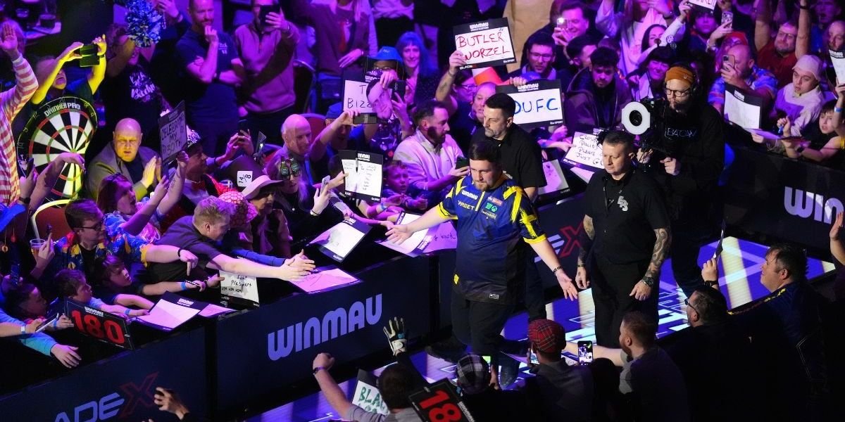 ITV issues apology after darts fans chant against Keir Starmer during World Masters final