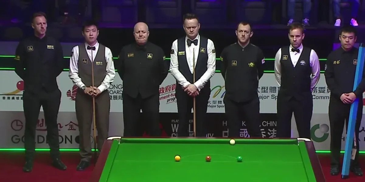 Snooker community pays tribute to John Virgo as players observe minute's silence