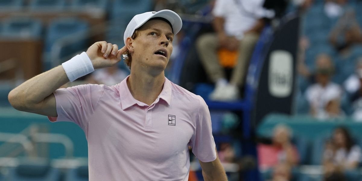 Jannik Sinner advances to Miami Open quarter-finals after tough win over Alex Michelsen