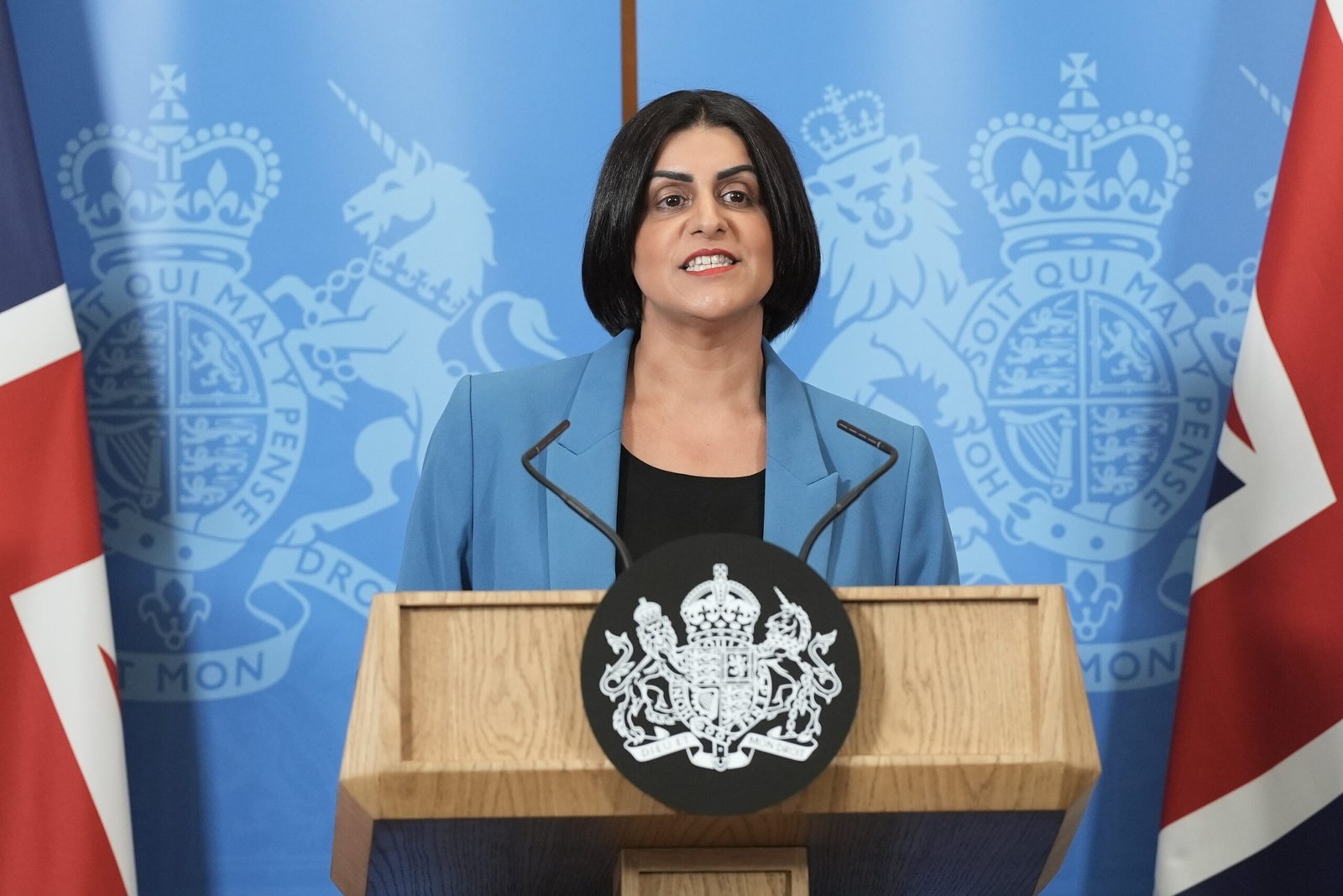 Migrant families offered up to £40,000 to leave the UK voluntarily within a week