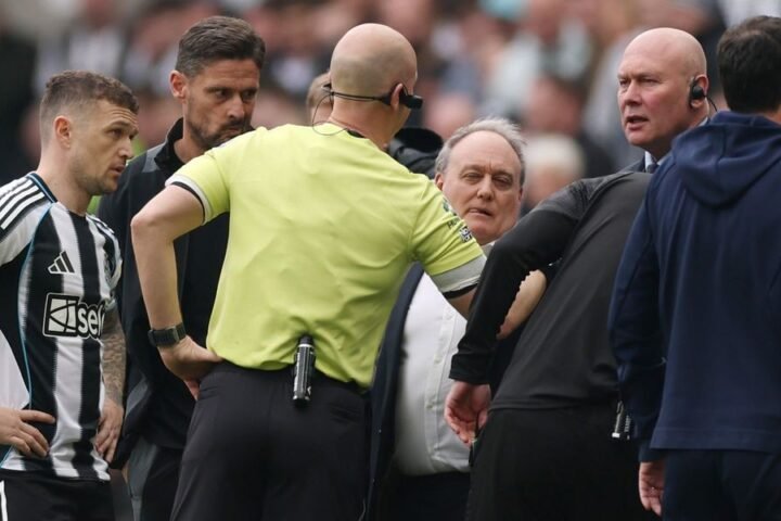 Newcastle vs Sunderland match paused after allegations of racist abuse during derby