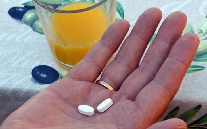 Should patients reconsider long-term use of beta-blockers after heart attacks?