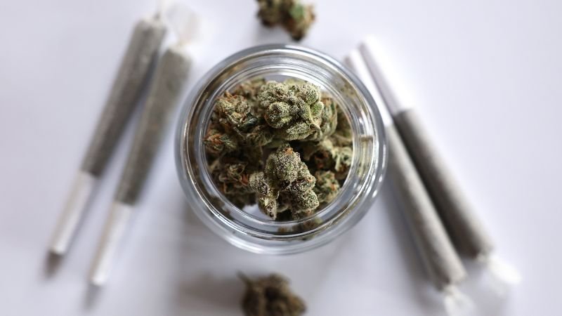 Study finds no evidence that marijuana effectively treats anxiety or depression
