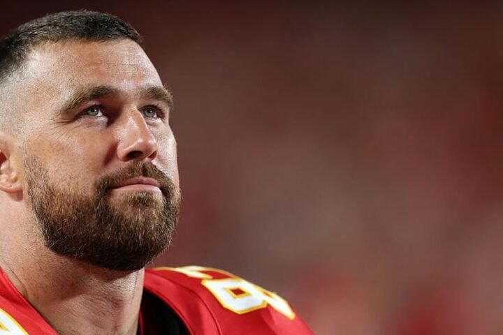 Travis Kelce signs one-year contract to continue with Kansas City Chiefs for 14th NFL season