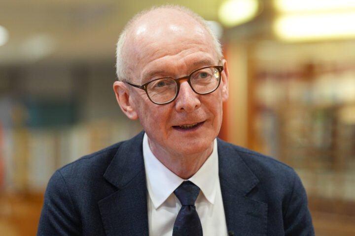 Welfare Secretary announces end to middle-management apprenticeships to focus on youth employment