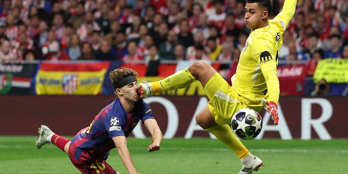 Fermín López injured after collision with Atletico Madrid goalkeeper in Champions League exit