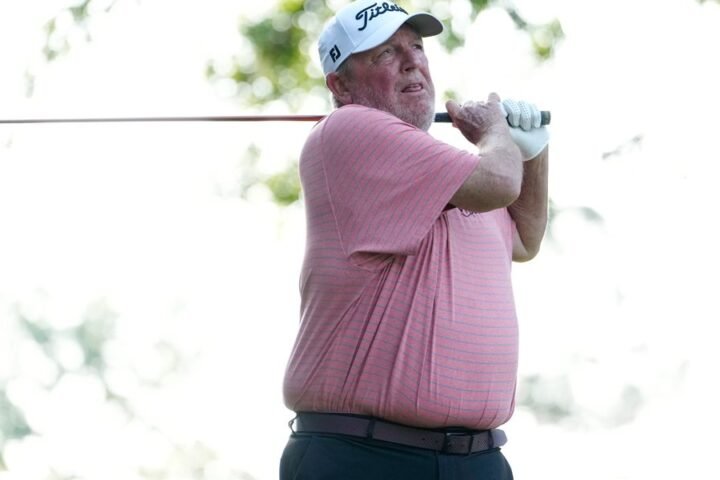 Mark Calcavecchia removed from Masters for breaking mobile phone regulations