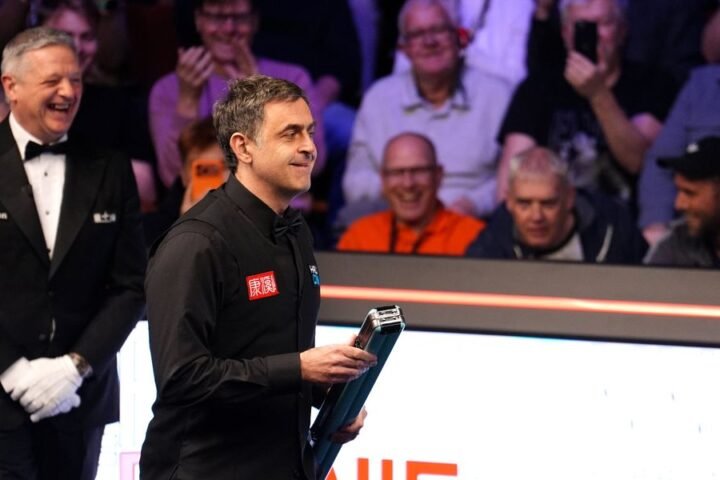 Ronnie O'Sullivan makes blunder entering Crucible ahead of World Snooker Championship match