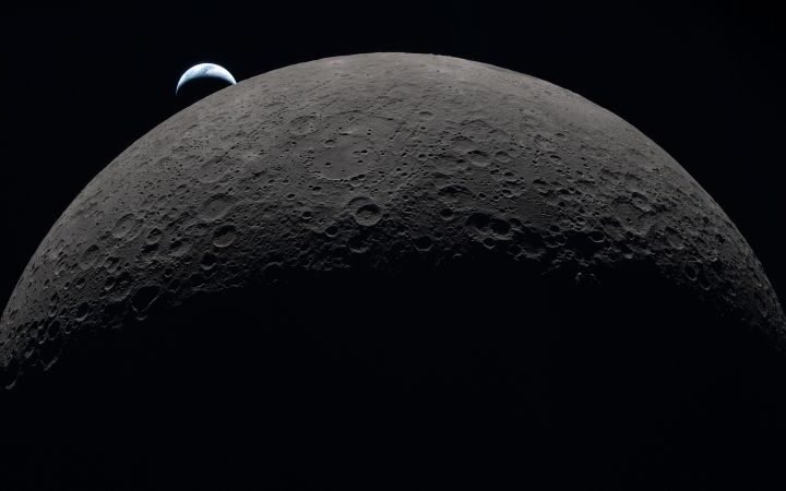 US public view on space exploration shifts from skepticism to growing interest in lunar missions