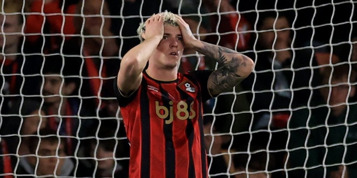 Bournemouth suspends Alex Jimenez amid investigation into social media posts