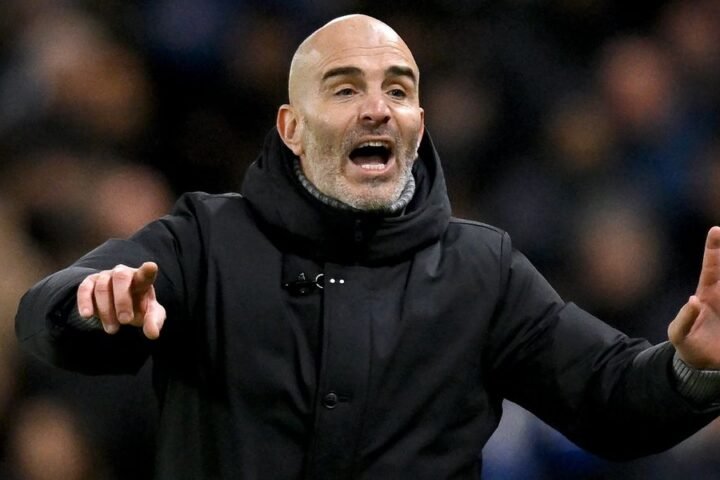 Chelsea prepare to take legal action if Enzo Maresca is appointed by Manchester City