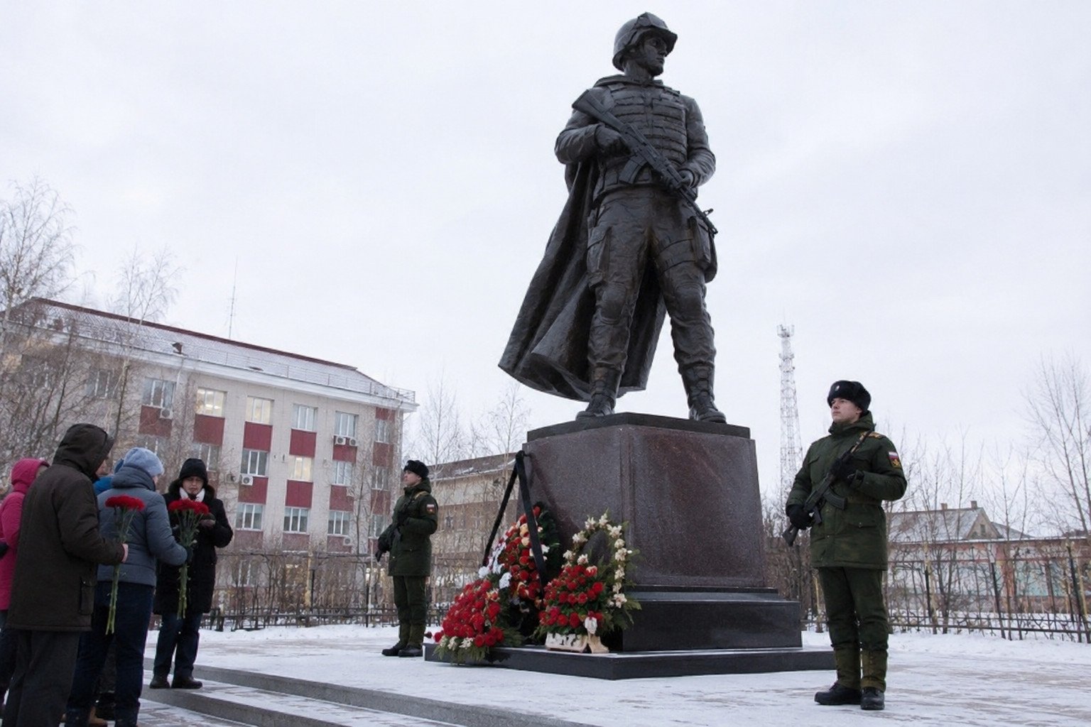 Kremlin accused of erasing Soviet-era atrocities as Yakutsk replaces deportation memorial with Ukraine war statue