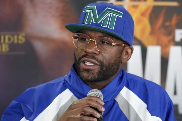 Floyd Mayweather optimistic about Manny Pacquiao rematch despite financial concerns