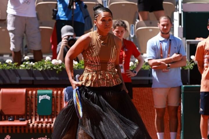 Laura Siegemund critiques Naomi Osaka's outfit at French Open, states it's not a fashion show