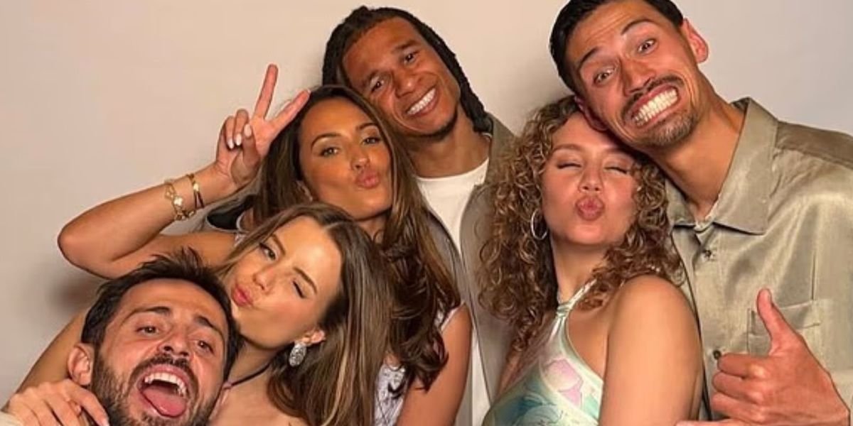 Manchester City players celebrate departing legends despite ongoing Premier League title race