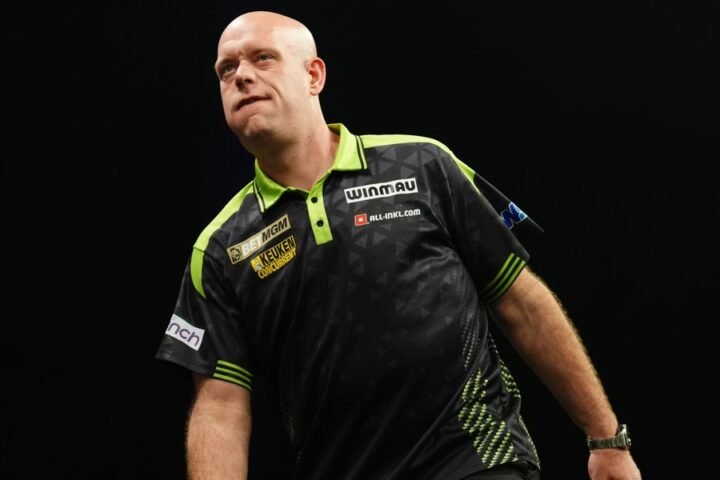 Michael van Gerwen dismisses Premier League concerns ahead of crucial final matches