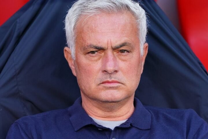 Mourinho dismisses Real Madrid return speculation ahead of key Barcelona clash