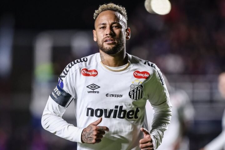 Neymar allegedly involved in training altercation with young teammate Robinho Jr