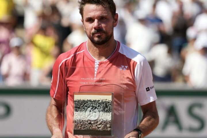 Stan Wawrinka bids farewell to tennis after final match at French Open