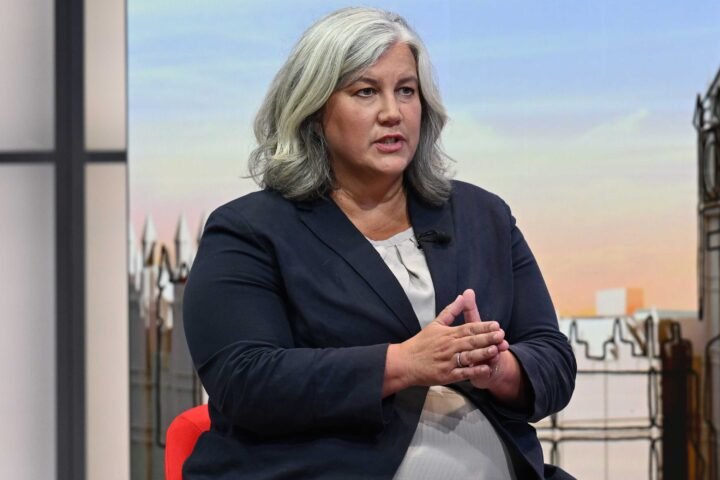 Transport Secretary warns Labour leadership challengers against descending into political infighting