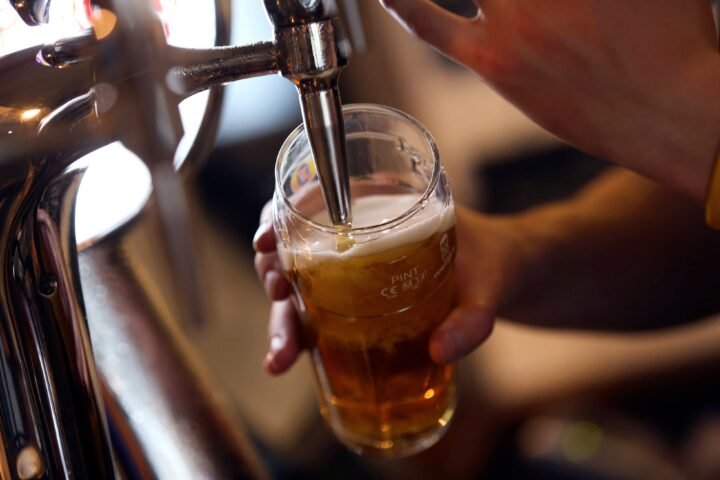 Drinkers to use digital ID for alcohol purchases by autumn
